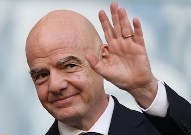 Jornal inglês revela salário não declarado de Infantino para bancar vida luxuosa em Miami