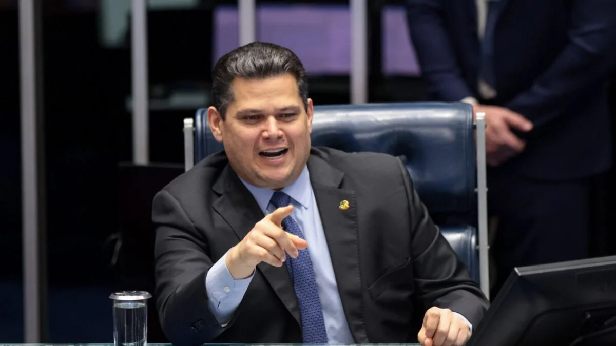 União e PP apoiam reeleição de Alcolumbre e afastam planos de Tereza