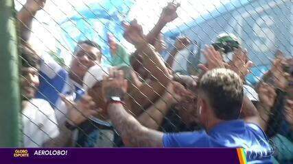 Torcedores do Paysandu realizam "Aerolobo" antes da viagem para jogo do acesso na Série C