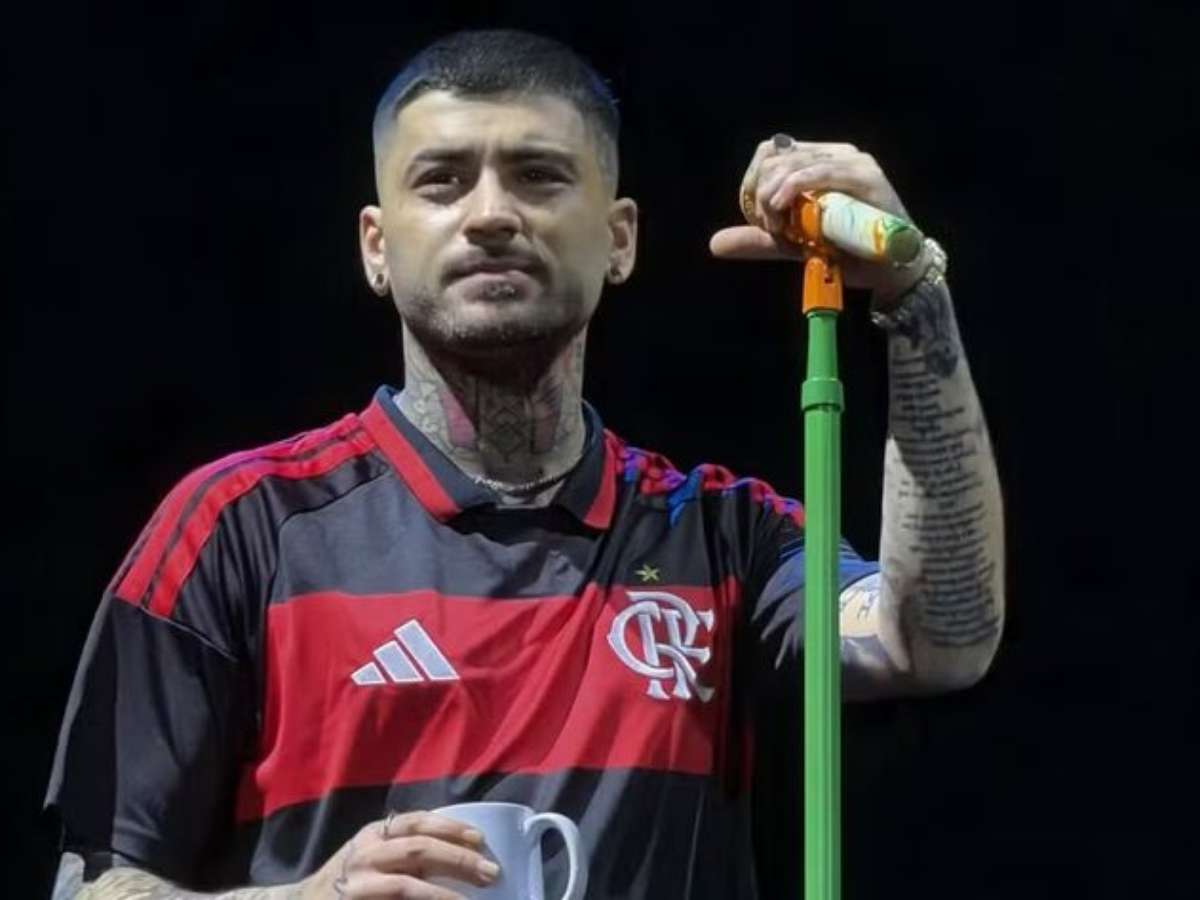 Zayn, ex-One Direction, usa camisa do Flamengo em show no estádio do Palmeiras e se desculpa