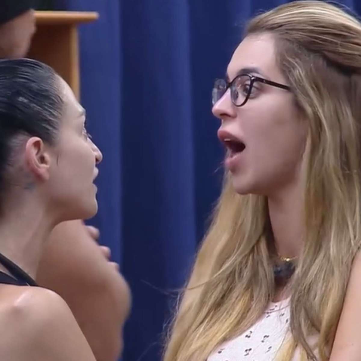 'A Fazenda 18': Mônica, Ariela e Maíra protagonizam barraco com xingamentos e acusações