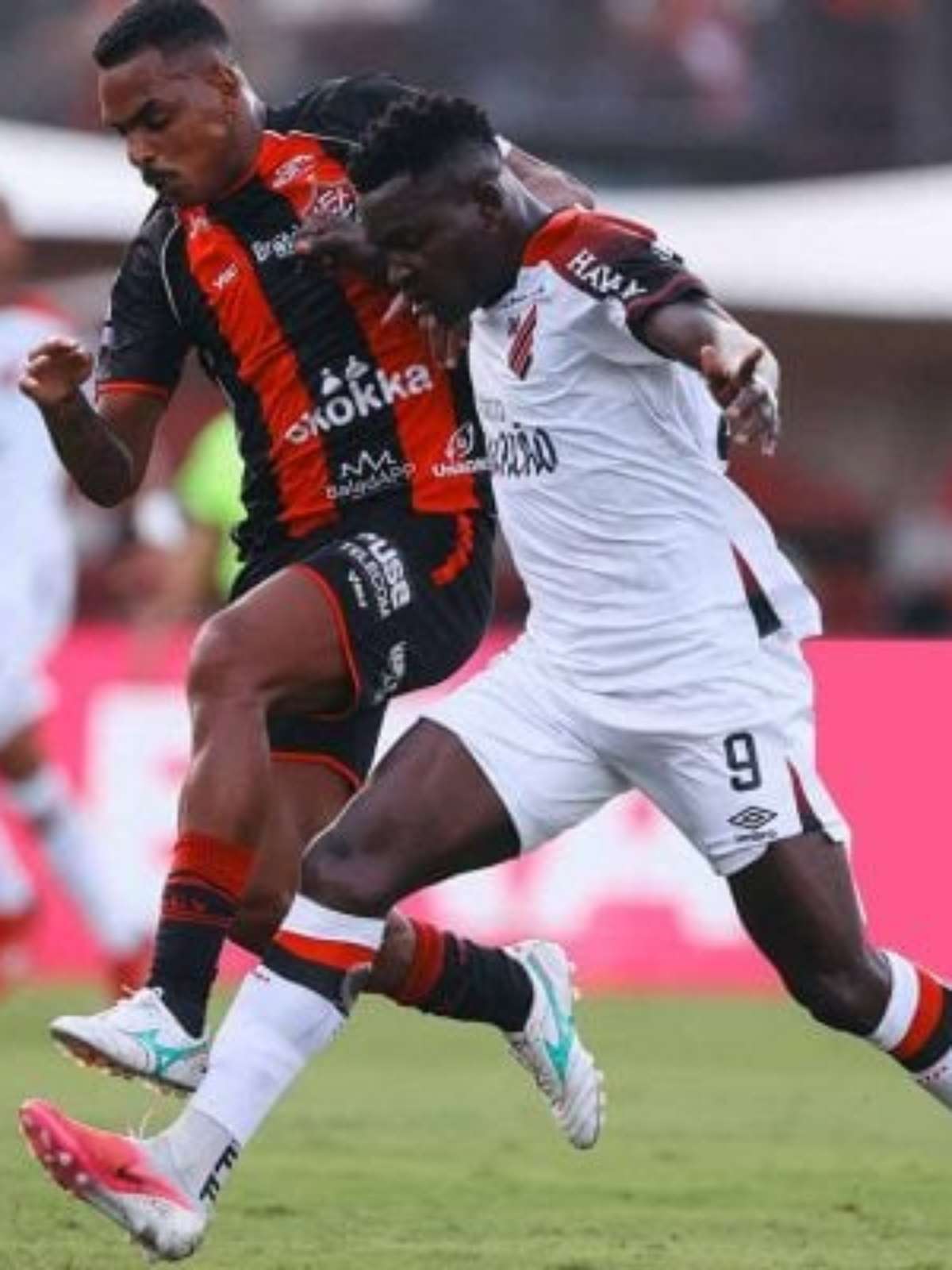 Vitória e Athletico empatam em duelo equilibrado pelo Brasileirão