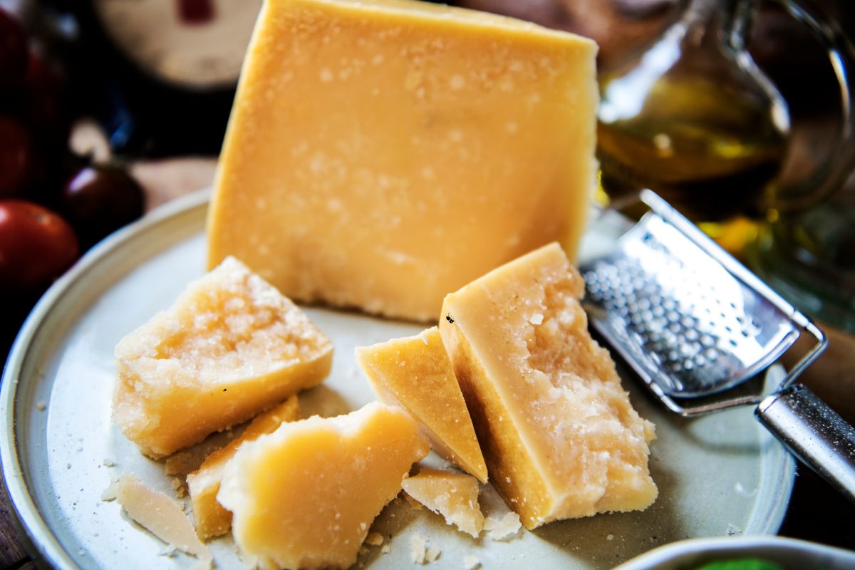 Não é o parmesão! Nutri avalia o queijo ideal para quem deseja emagrecer