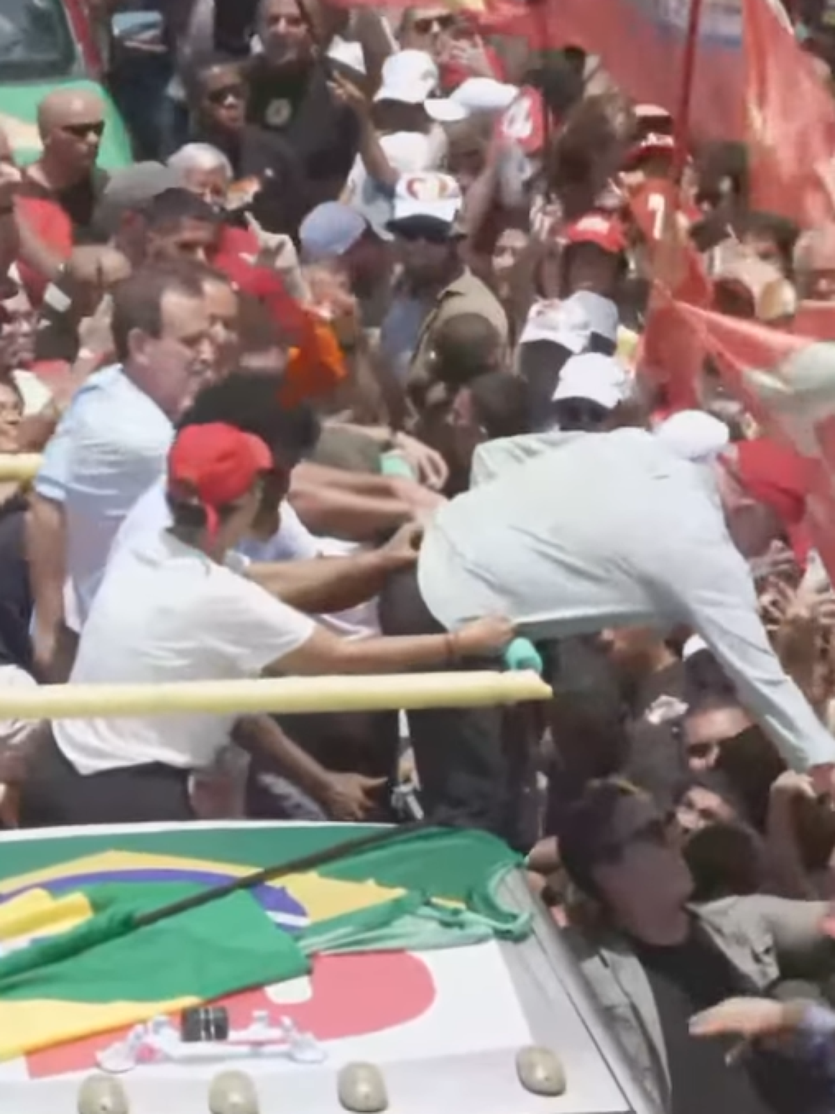 Na véspera do 2º turno, Lula diz que povo assumiu responsabilidade por campanha