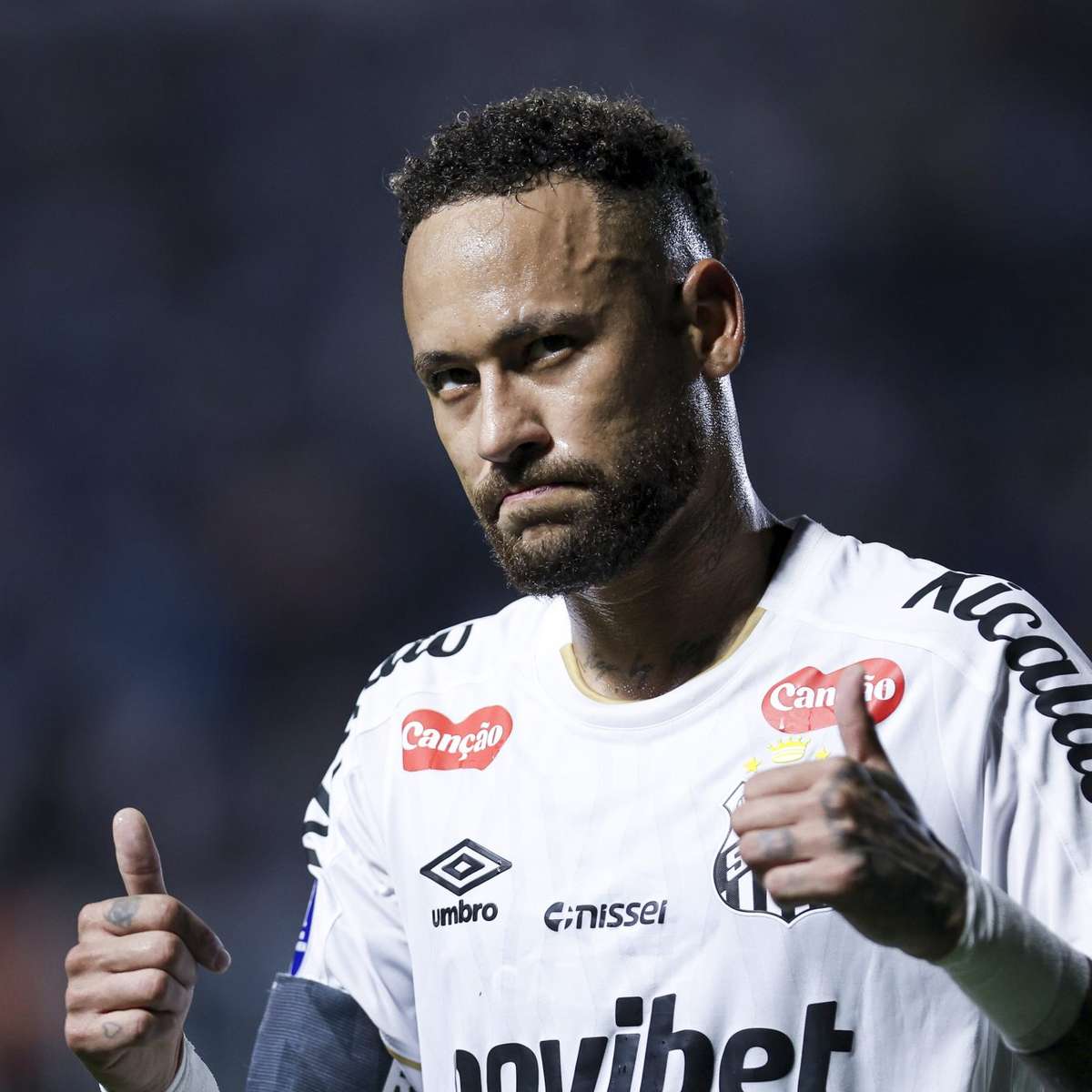 Neymar será denunciado ao STJD após expulsão contra o Bahia