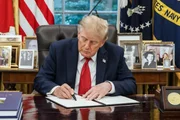 EUA: rede de TVs suspende cobertura da Casa Branca após proibição de Trump