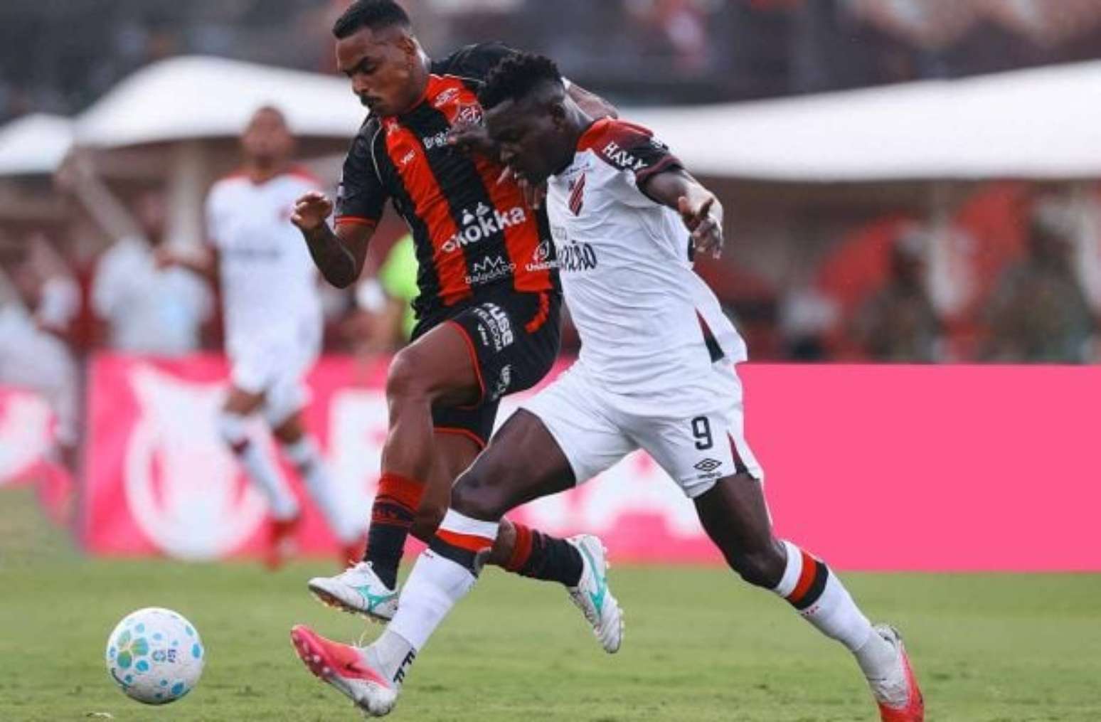 Odair Hellmann v&ecirc; Athletico-PR conseguir um empate fora de casa contra o Vit&oacute;ria &ndash;