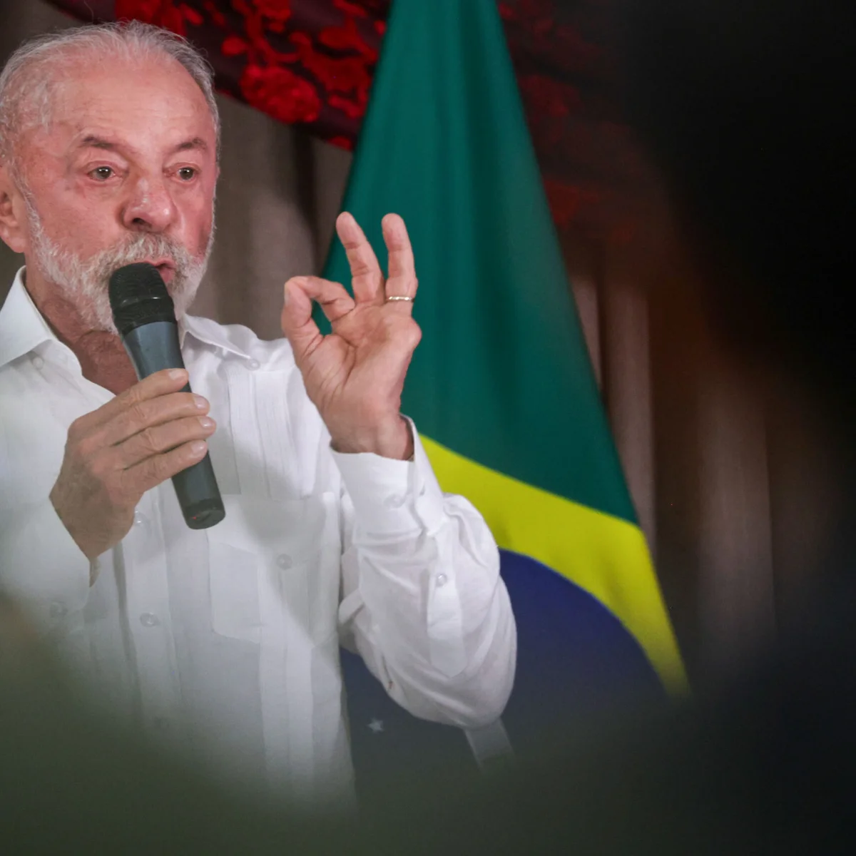 Após 1º turno, Lula diz que carregou “nas costas” a “promiscuidade” no STF
