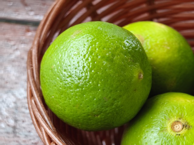 Como tirar cheiro ruim da geladeira: 8 truques para resolver