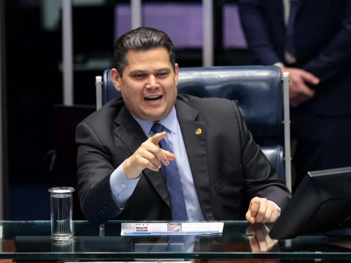 União e PP apoiam reeleição de Alcolumbre e afastam planos de Tereza