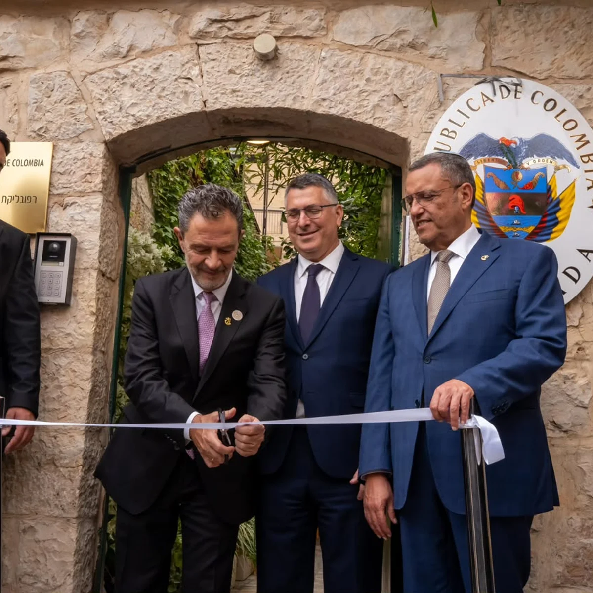 Colômbia inaugura embaixada em Jerusalém em aceno a Israel